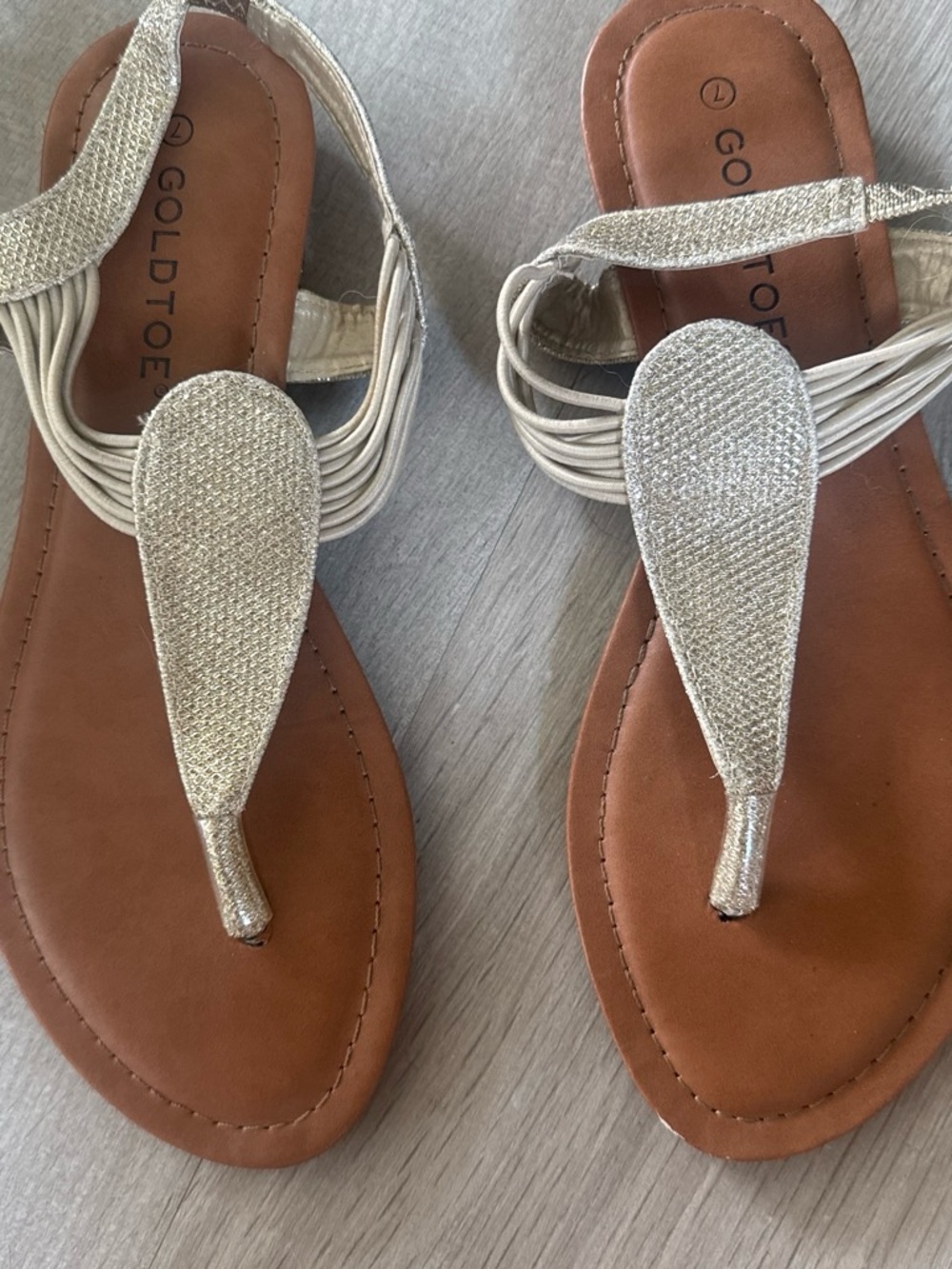 Gold Toe Women's Metallic Gold Thong Sandals size 7